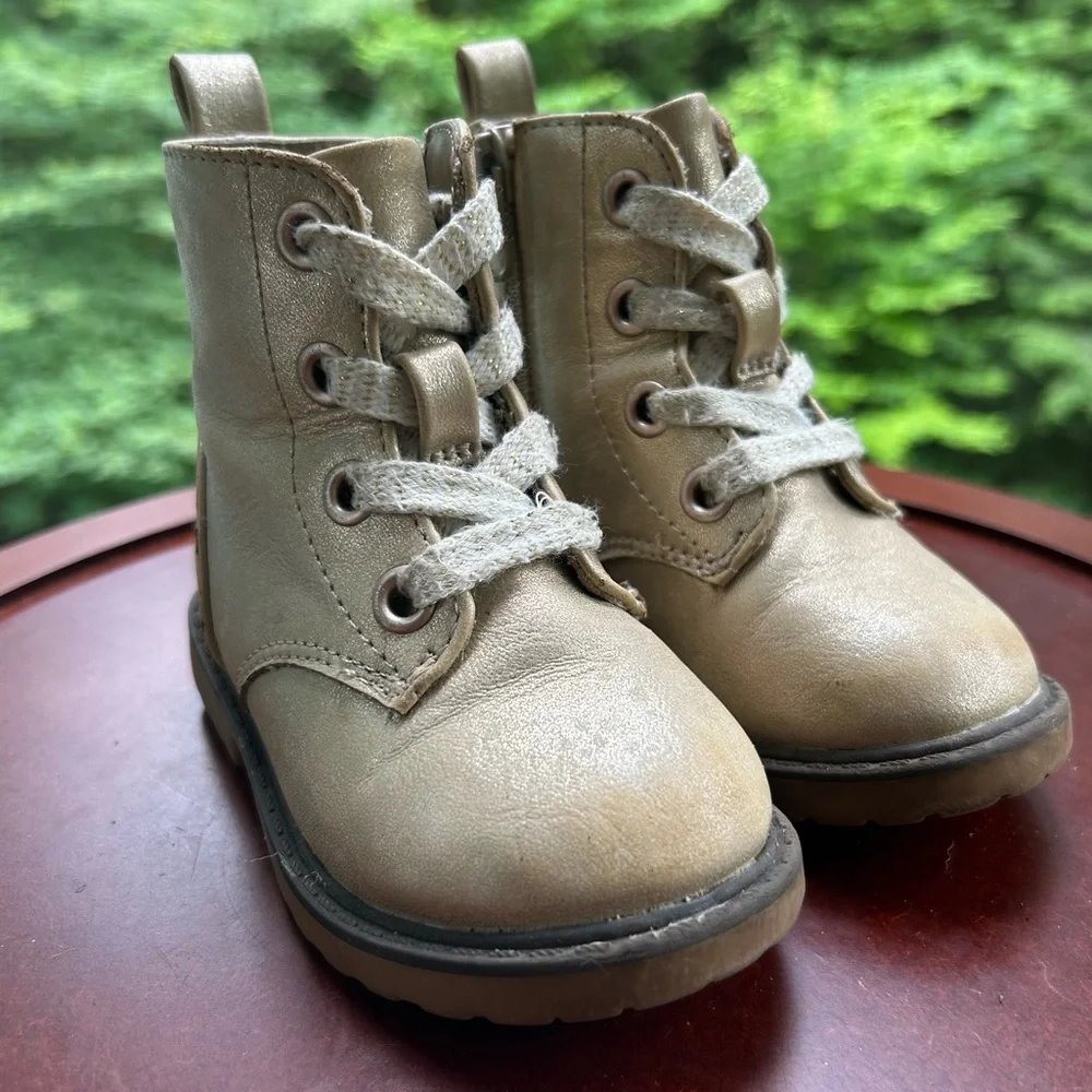 Gold Combat Boots | Toddler Girl Size 5 | Cat & Jack ✨